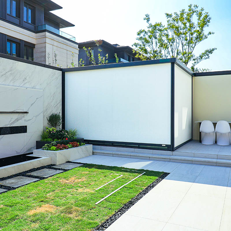 How to Find the Perfect Electric Zip Screen for Your Patio